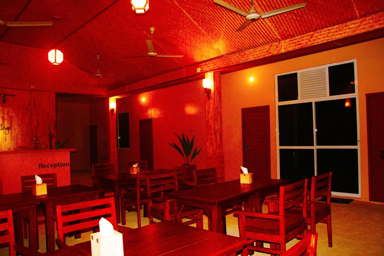 Maafushi Village Exterior foto